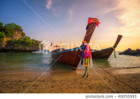 Thai longtail boats parked at the Koh Hong island in Thailand Thai longtail boats parked at the Koh Hong island in Thailand 40050993