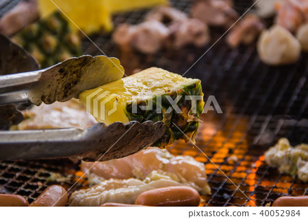 barbecued 40052984