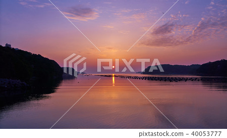 Dawn of Shima Peninsula (Mie Prefecture Mikiya Bay) 40053777