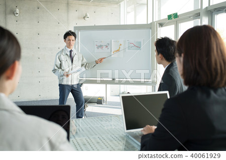 Construction industry meeting conference room workers Construction industry meeting conference room workers 40061929
