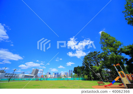從南大町公園看的新宿高層建築物 從南大町公園看的新宿高層建築物 40062366