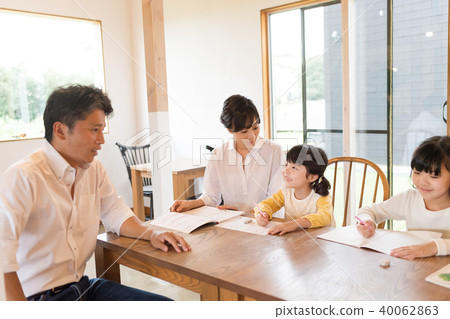 家庭學習家庭學習家庭形象 40062863