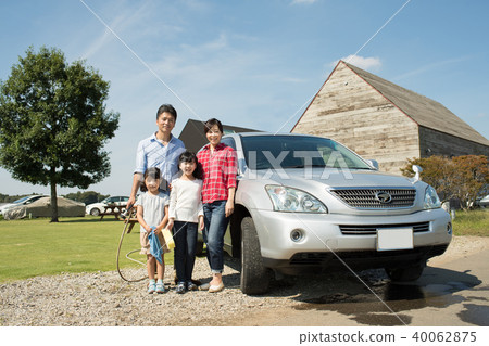Family car car wash family image Family car car wash family image 40062875