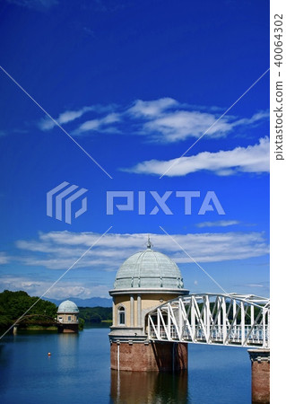Intake tower of Lake Tama in summer Intake tower of Lake Tama in summer 40064302