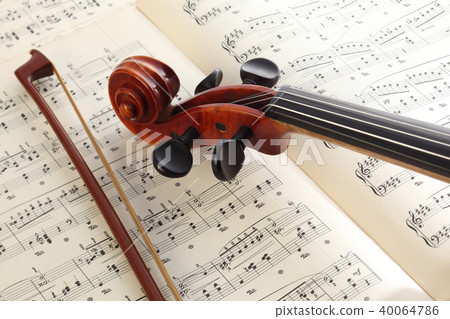 Sheet music and violin Sheet music and violin 40064786