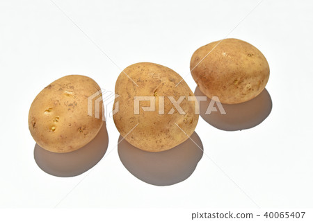 Red soil new potato 40065407