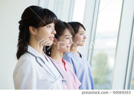 Female doctor nurse hospital medical image 40069263