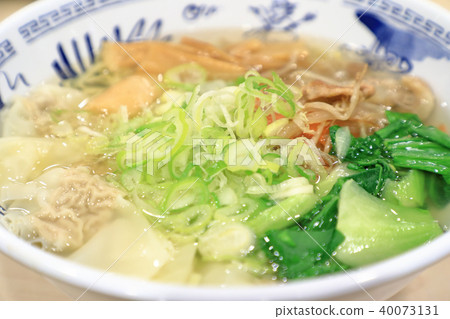 Delicious Wonton noodle Delicious Wonton noodle 40073131