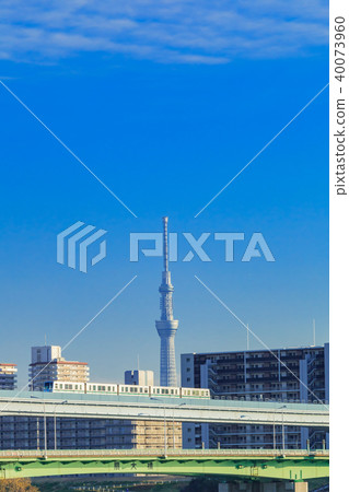 Houser Liner and Tokyo Sky Tree 40073960