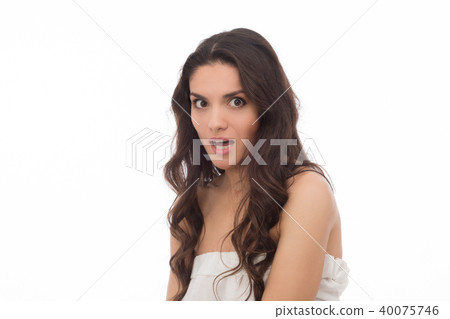 Portrait of an angry brunette woman Portrait of an angry brunette woman 40075746