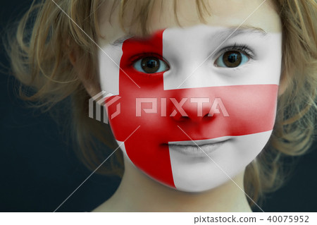 Child with a painted flag of England 40075952