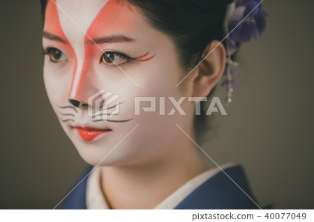 female, lady, woman 40077049