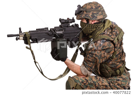US MARINES with machine gun US MARINES with machine gun 40077822