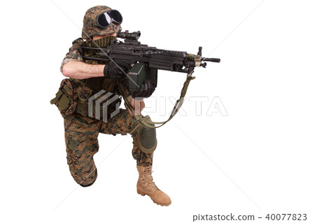 US MARINES with machine gun US MARINES with machine gun 40077823