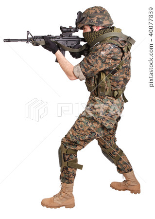 US MARINES with rifle 40077839
