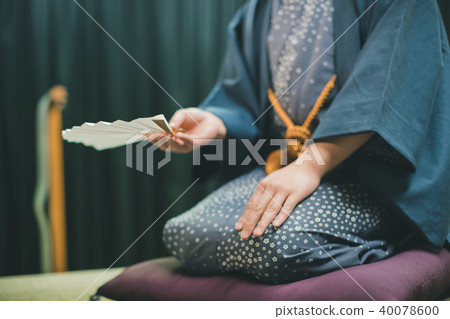 comic storytelling, rakugo, comic storyteller 40078600