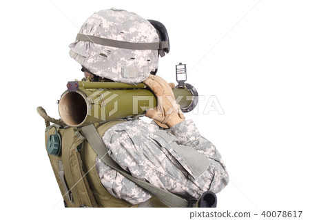 US soldier with anti-tank rocket launcher RPG on white background 40078617