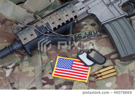 us army special forces uniform and weapon  40078669