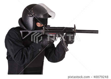 special forces sodier in black uniform special forces sodier in black uniform 40079248