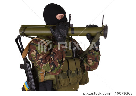 Ukrainian volunteer with RPG grenade launcher 40079363