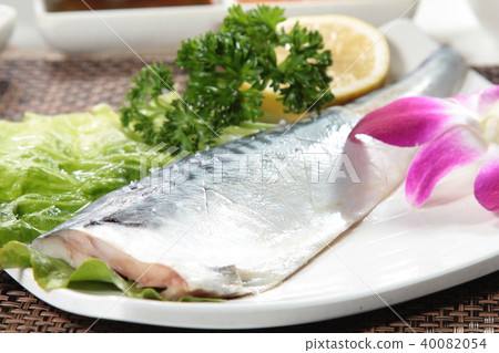 fish cuisine 40082054