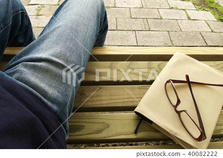 Books, glasses, jeans, benches 40082222