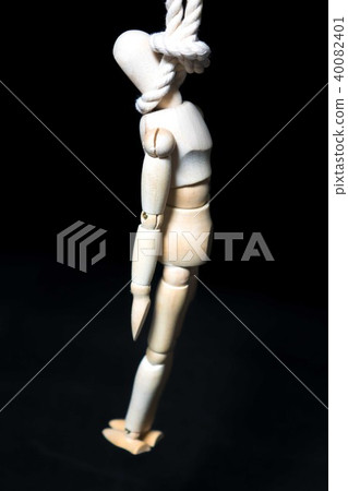 Drawing hanging the neck 40082401