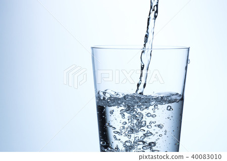 倒水 40083010