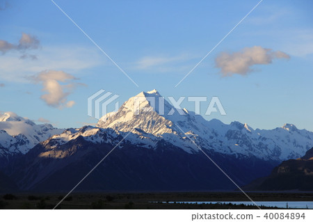 Sunset at Mount Cook New Zealand 40084894