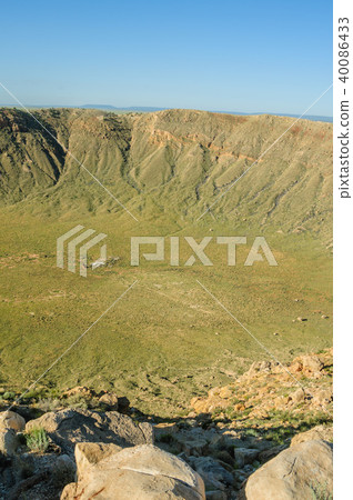 The Southern Rim of Meteor Crater 40086433