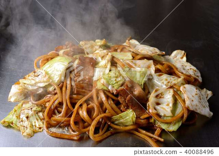 Fried noodles  40088496