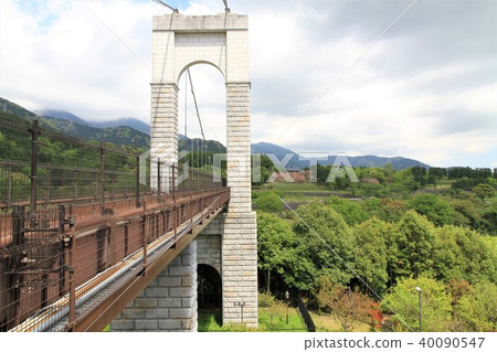 神奈川縣茅野市奇諾戶川公園風吊橋 40090547