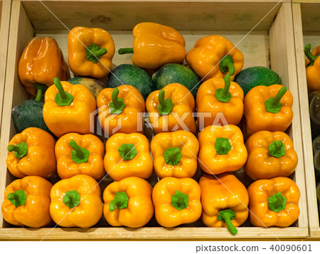Colorful bell peppers Colorful bell peppers 40090601