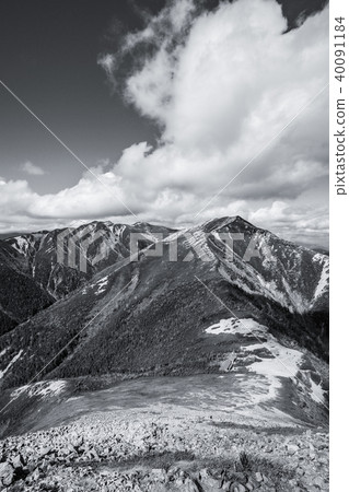 落在Mt. Changon山上 40091184