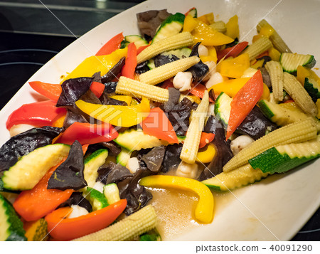 Stir-fried vegetables 40091290