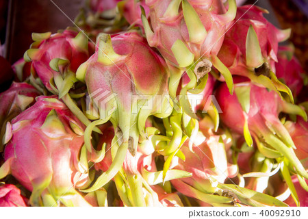 THAILAND ISAN PHIMAI MARKET DRAGON FRUIT 40092910