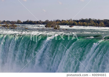 Postcard with an amazing Niagara waterfall 40094881
