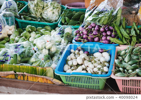 Fresh vegetable on street market 40098024