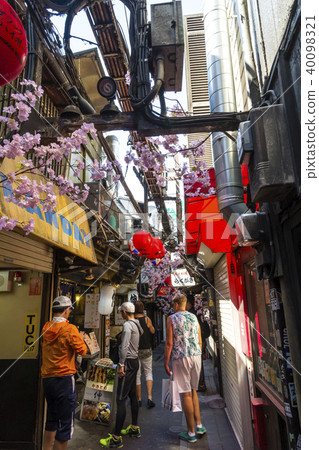 Shinjuku Nishiguchi Memory Yokocho 40098321