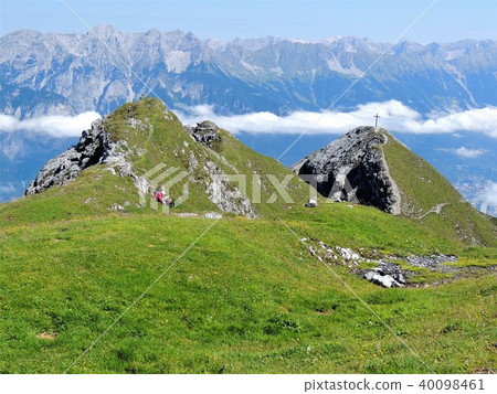 Akasumer Leethm的徒步旅行20 Akasumer Leethm的徒步旅行20 40098461
