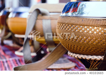 Monk's alms-bowl 40101683