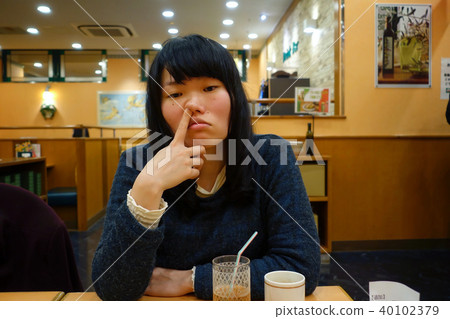 Don't listen to people 40102379