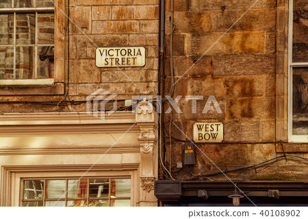 Victoria Street junction in Edinburgh Victoria Street junction in Edinburgh 40108902