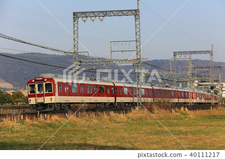 Kintetsu 8000 series express that runs through Hirajo Palace ruins Kintetsu 8000 series express that runs through Hirajo Palace ruins 40111217