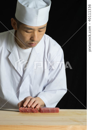 Before the board Before the board 40111336