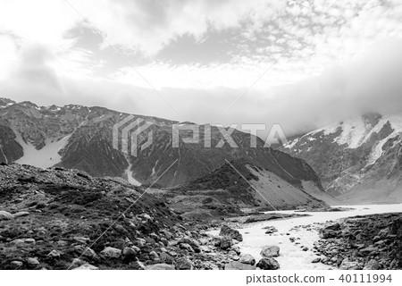 [Black and White] Hooker Valley Truck at Mount Cook National Park 40111994