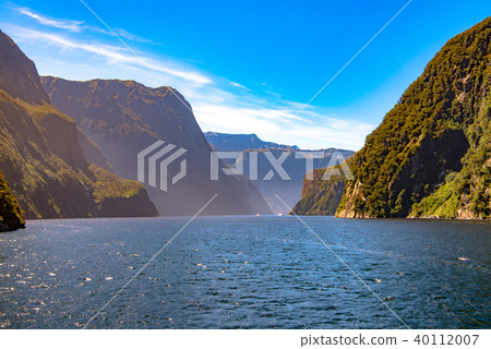 Milford Sound 40112007