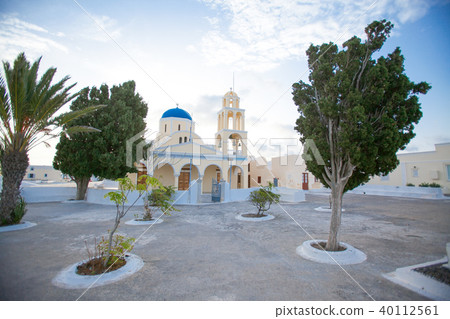 White architecture on Santorini island, Greece. 40112561