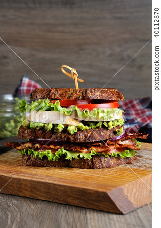 Double sandwich with chicken and bacon 40112870