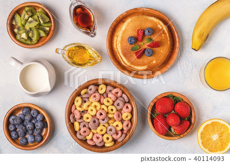 Breakfast with colorful cereal rings, pancakes 40114093